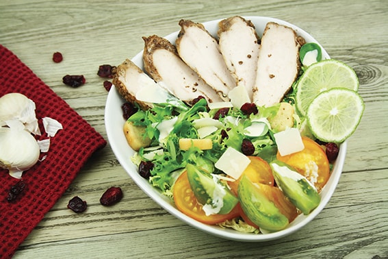 Salade fraîcheur au poulet façon Caesar - 