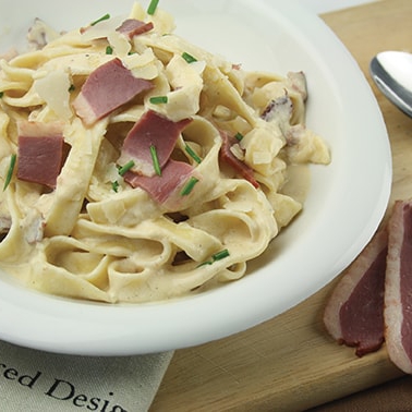 Tagliatelles façon carbonara, au filet de canard cuit fumé - 