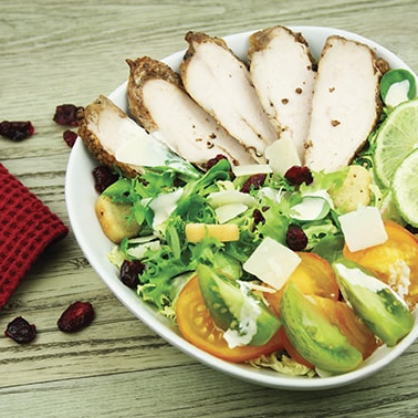Salade fraîcheur au poulet façon Caesar - 